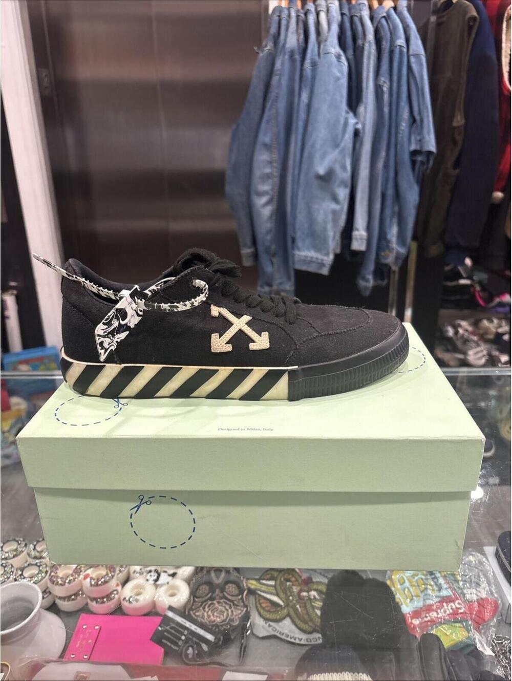 Off White Vulcanized Low Canvas Style Sneaker